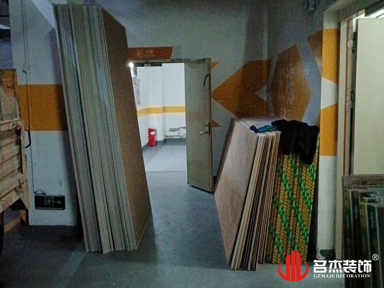 裝修現(xiàn)場實(shí)拍